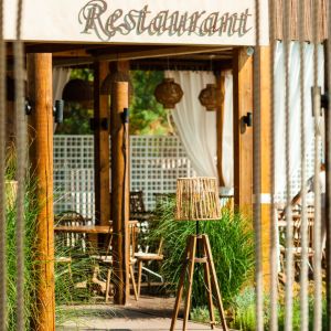 restaurant restaurant